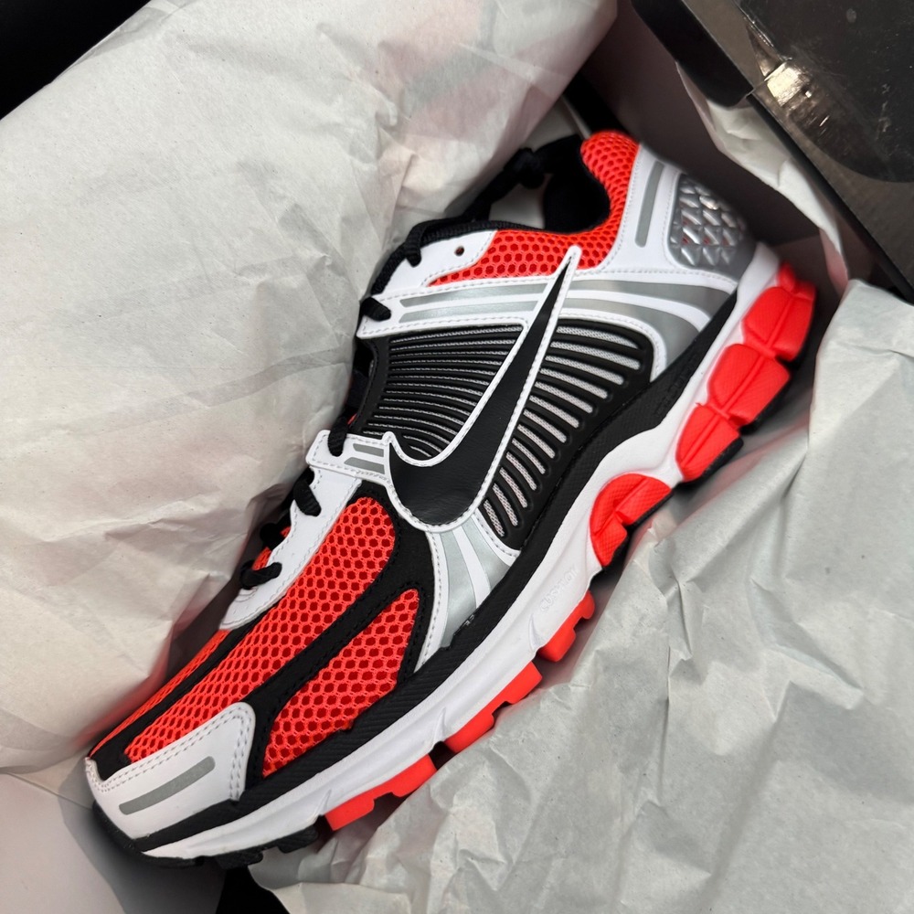 Nike Zoom Vomero 5 SE Bright Crimson White Black CI1694-600 Mens 11